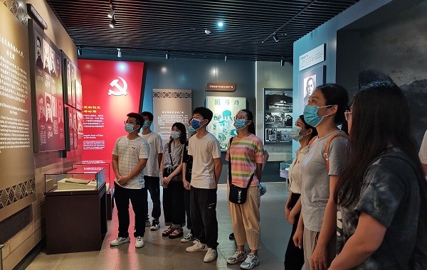 喜迎二十大、永遠(yuǎn)跟黨走、奮進(jìn)新征程——化工院團(tuán)支部舉行紀(jì)念建團(tuán)一百周年系列活動(dòng)