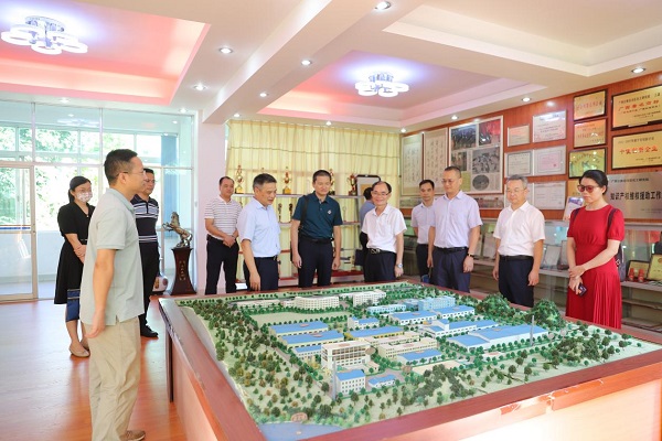 化工院與廣糖集團(tuán)開(kāi)展座談交流 化工院與廣糖集團(tuán)開(kāi)展座談交流